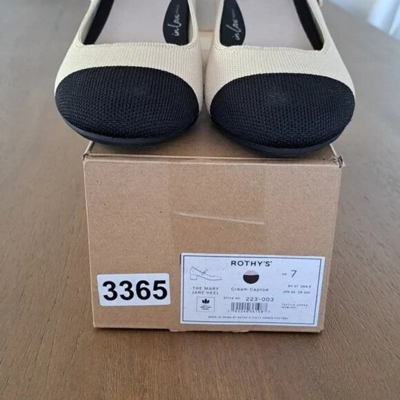 ROTHY'S The Mary Jane Heel - Color: Cream Captoe - Size: 7 - Picture 4 of 11